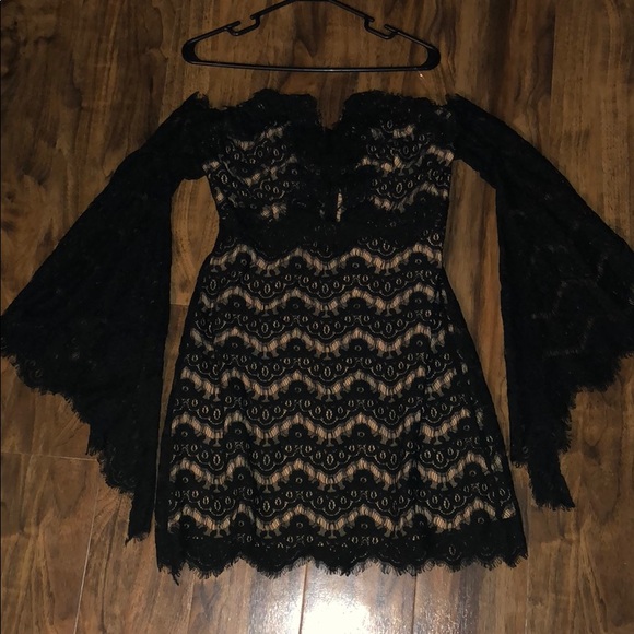 Black Off the Shoulder Lace Dress - Picture 6 of 8